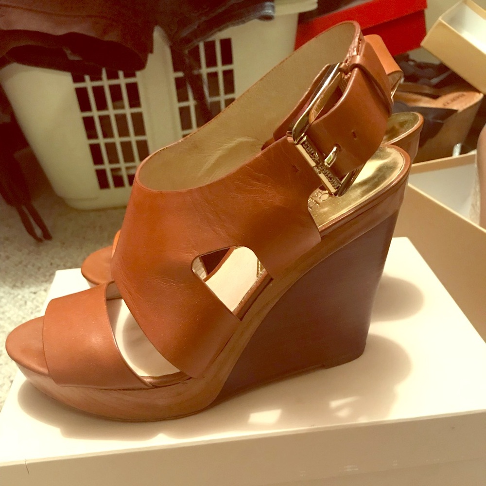 Michael kors wedged